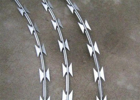 Cbt 65 Bto 22 Concertina Razor Barbed Wire 2.5mm Hot Dipped Galvanized